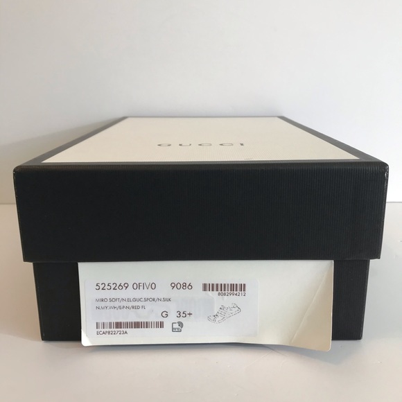 SOLD⛔️ Gucci Ace Stripe Sneakers - Picture 8 of 11